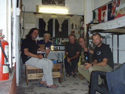 04 We enjoy a few laughs with Simone Mathias and Ludovit at Dakar Motos hostel P2110041.jpg